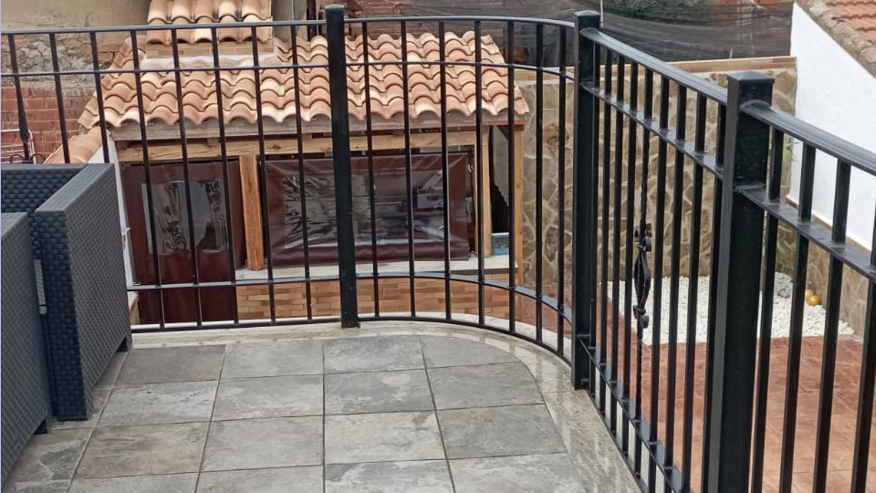 Balcón con vistas al exterior